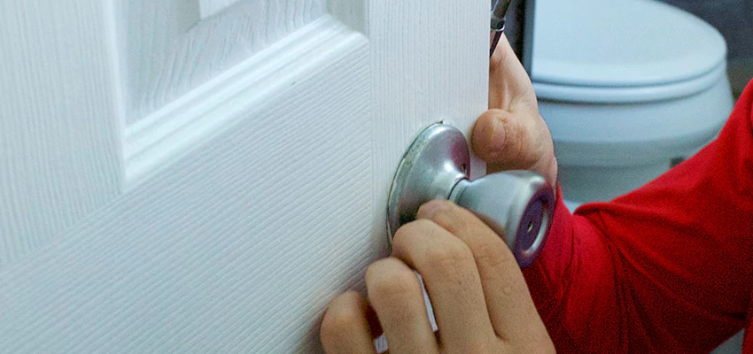 Vintage Door Knob Replacement in North Fair Oaks, CA